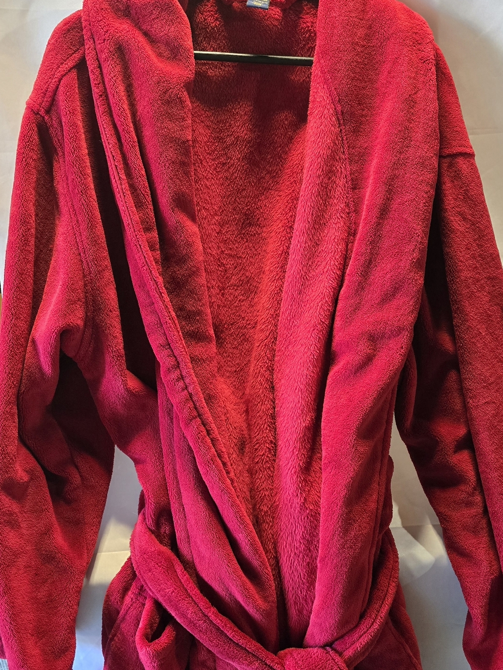 Men's Red Plush Robe - Picture 2 of 2